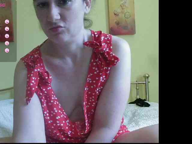 LatishaWhite webcam