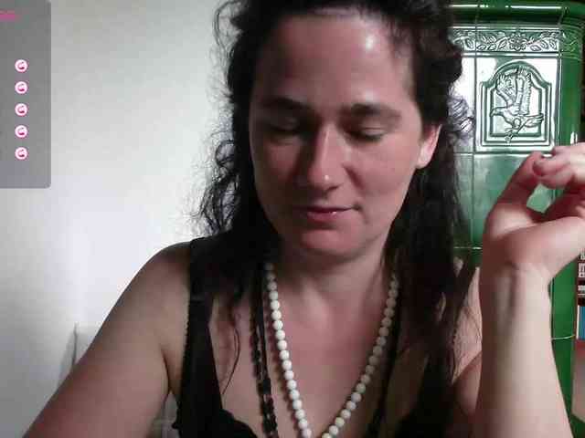 LatishaWhite webcam