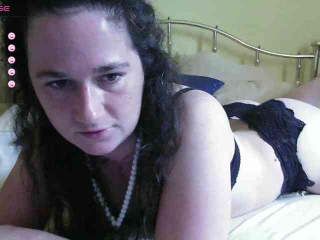 LatishaWhite webcam
