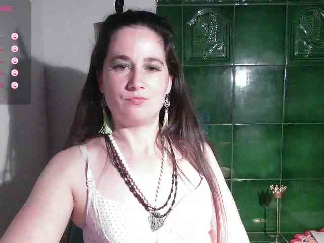 LatishaWhite webcam