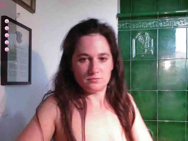 LatishaWhite webcam