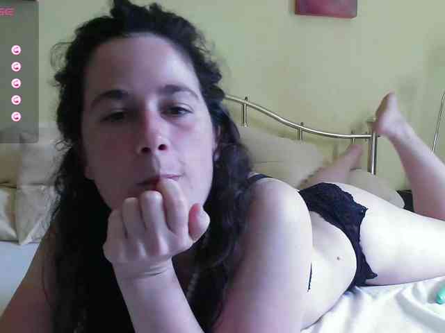 LatishaWhite webcam