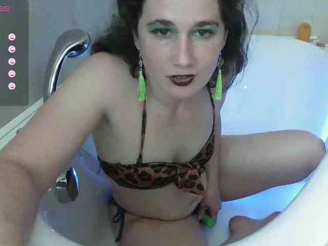 LatishaWhite webcam