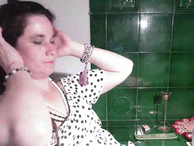 LatishaWhite webcam