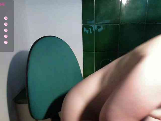 LatishaWhite webcam