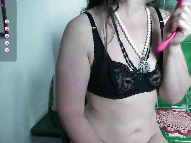 LatishaWhite webcam