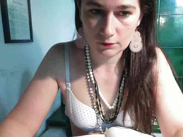 LatishaWhite webcam