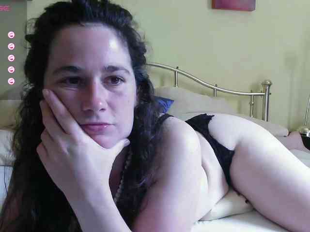 LatishaWhite webcam