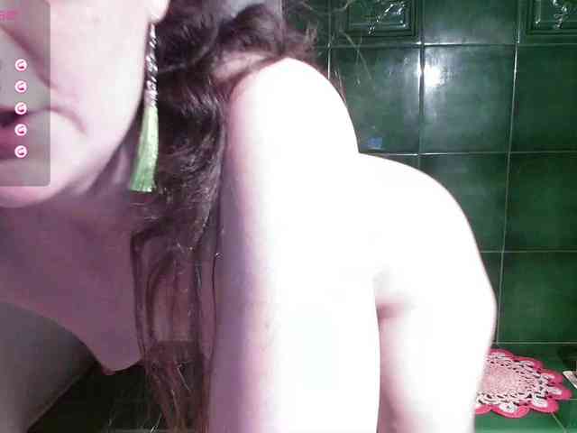 LatishaWhite webcam