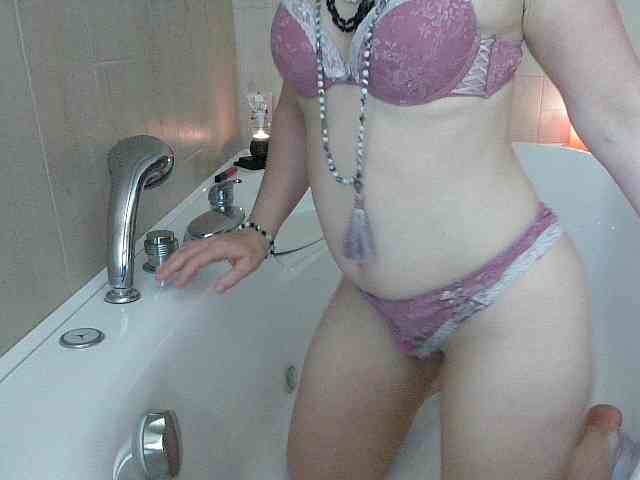 LatishaWhite webcam
