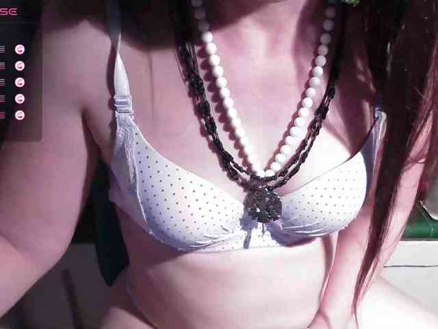LatishaWhite webcam