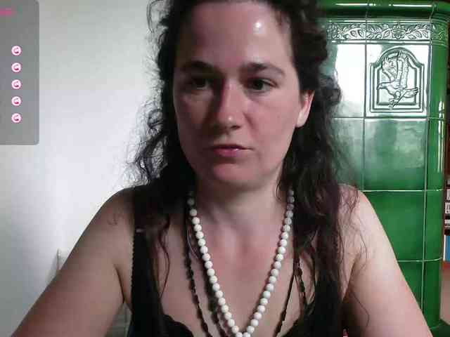 LatishaWhite webcam