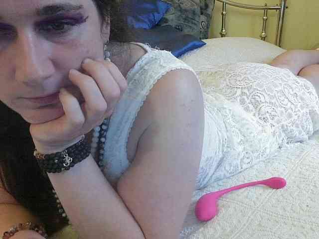 LatishaWhite webcam