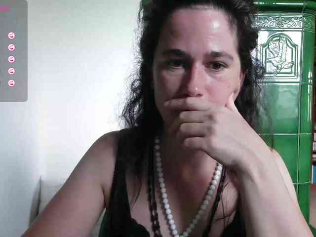 LatishaWhite webcam