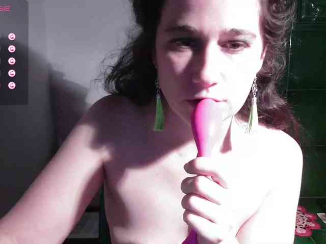 LatishaWhite webcam