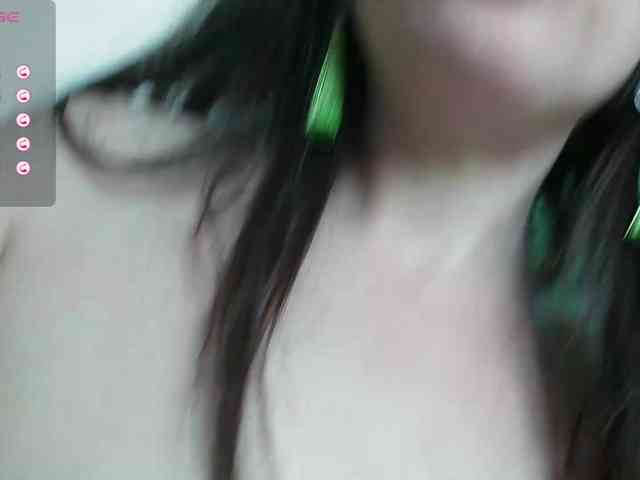 LatishaWhite webcam