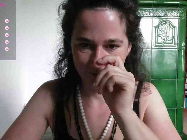 LatishaWhite webcam