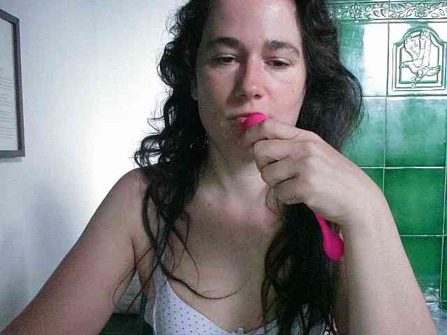 LatishaWhite webcam