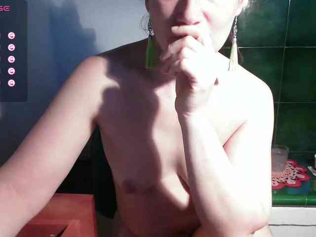 LatishaWhite webcam