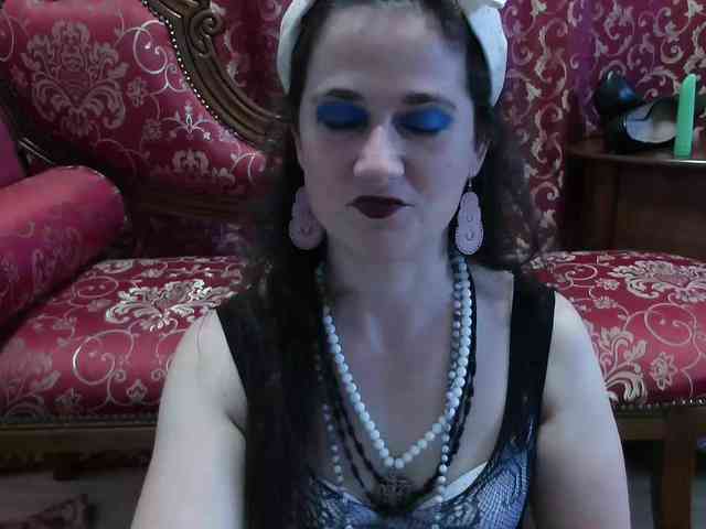 LatishaWhite webcam