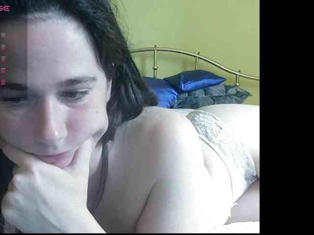 LatishaWhite webcam