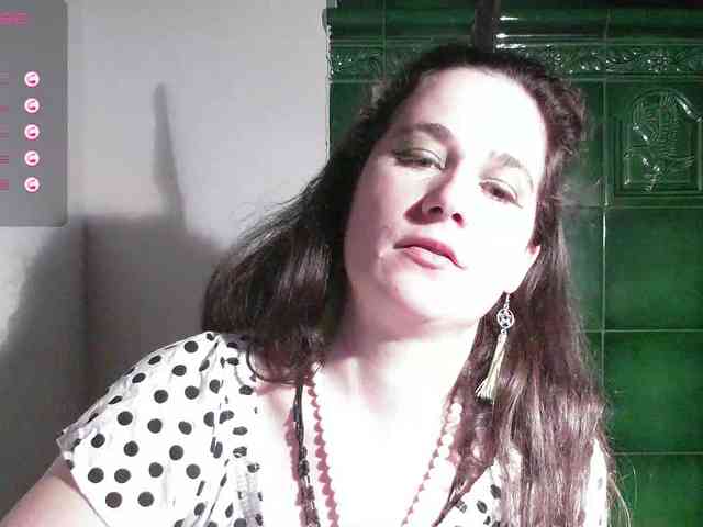 LatishaWhite webcam