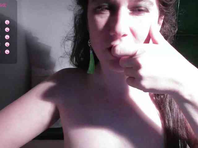 LatishaWhite webcam