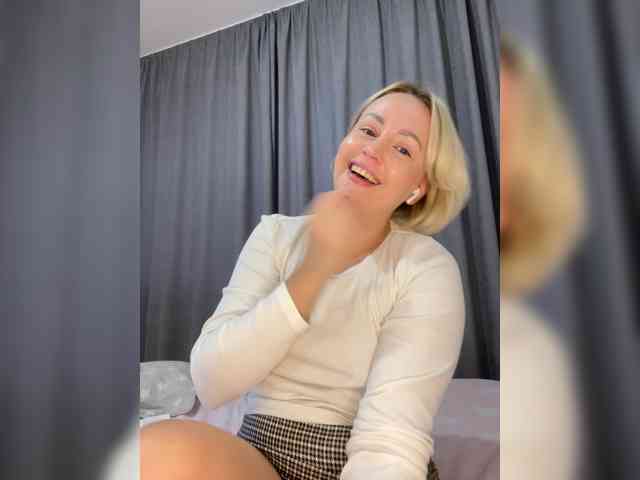 CozySandra webcam