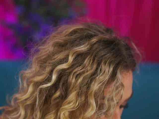 Модель: CurlyNatasha