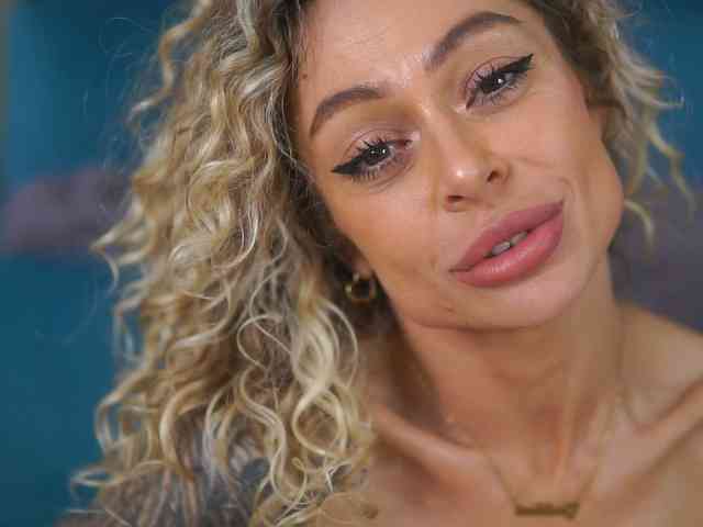Модель: CurlyNatasha