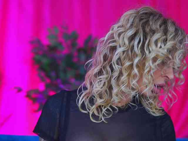 Модель: CurlyNatasha