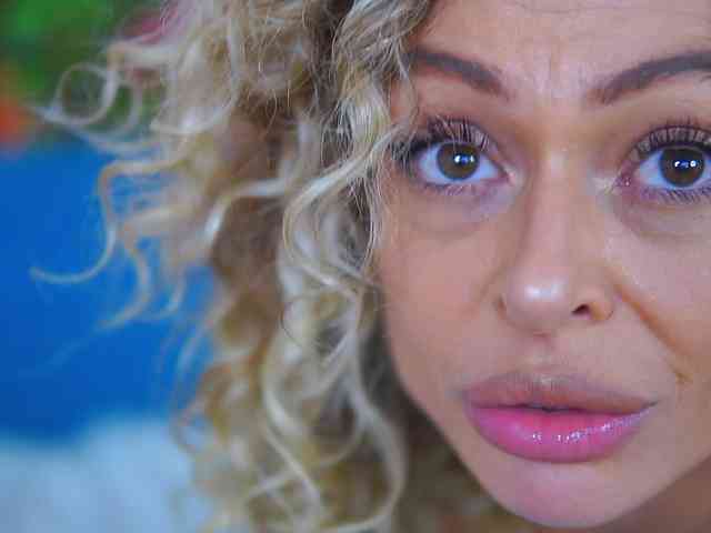 Модель: CurlyNatasha