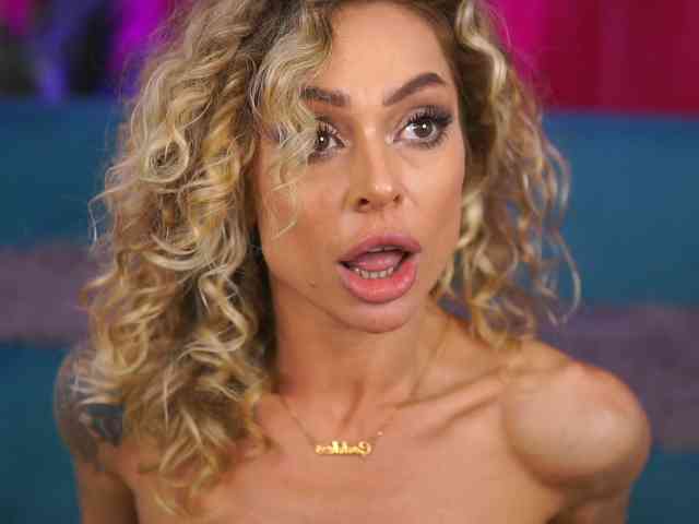 Модель: CurlyNatasha