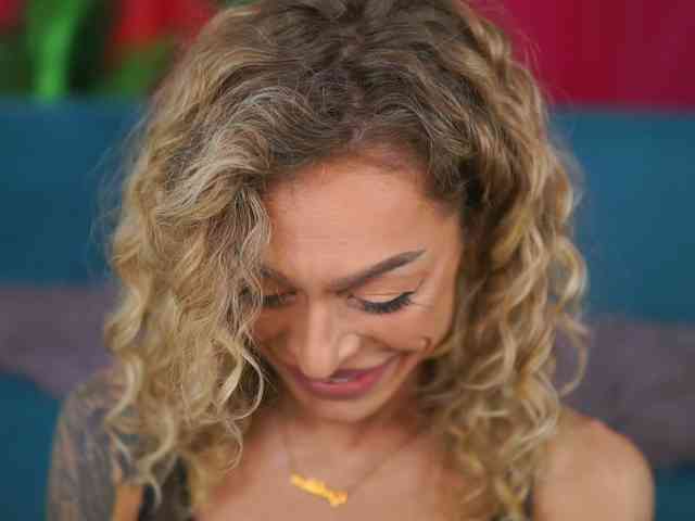 Модель: CurlyNatasha