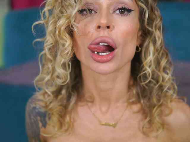 spy webcam CurlyNatasha