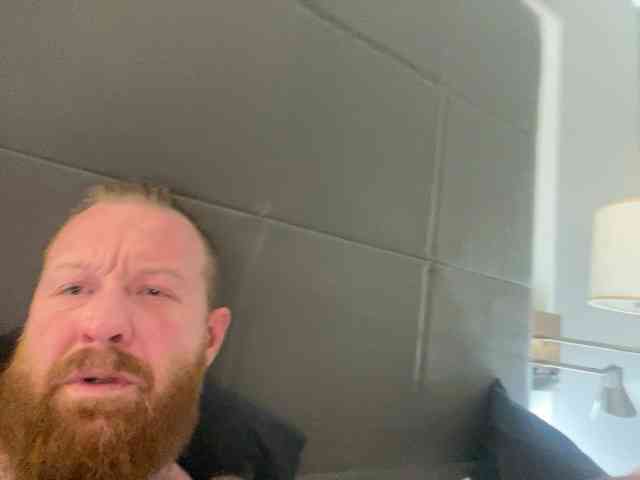 HollyandBam webcam
