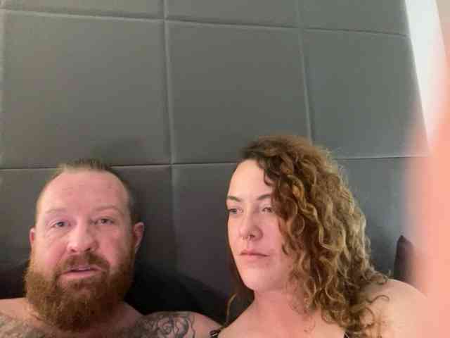 HollyandBam webcam