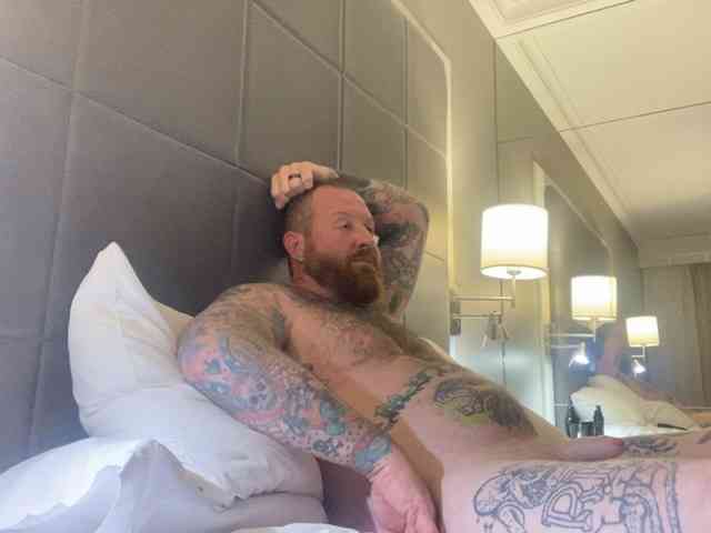 HollyandBam webcam