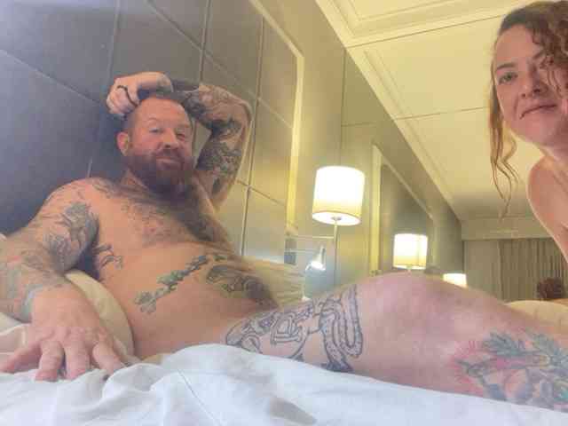 HollyandBam webcam