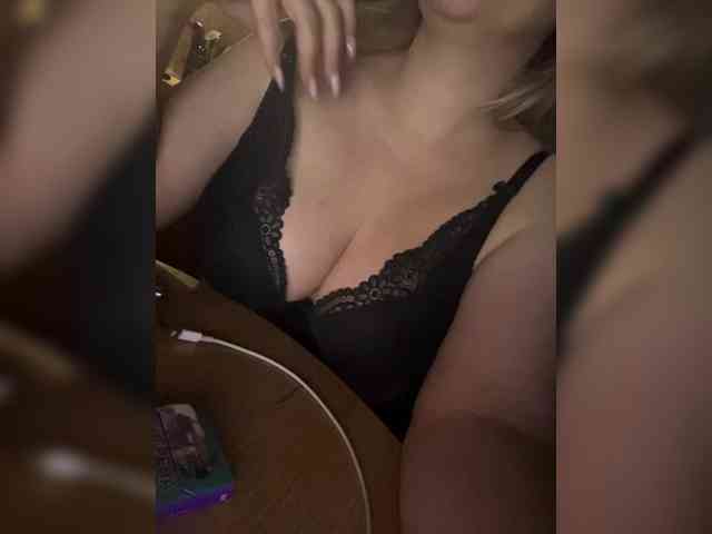 AnnaMilc webcam