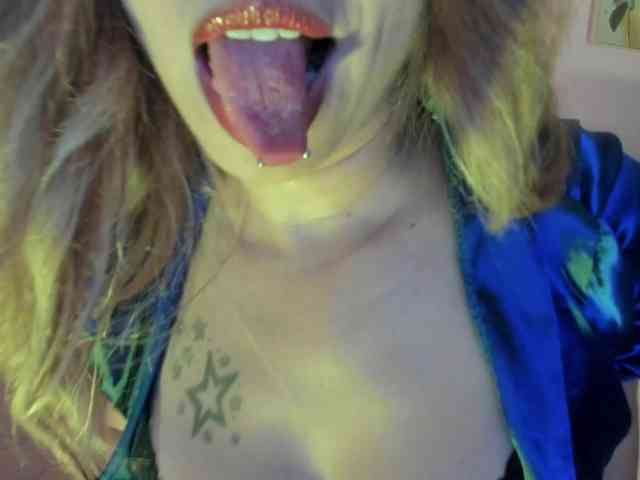 AgathaSmile webcam