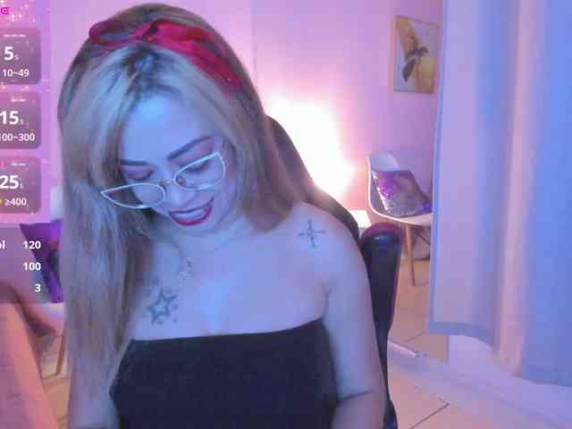 AgathaSmile webcam
