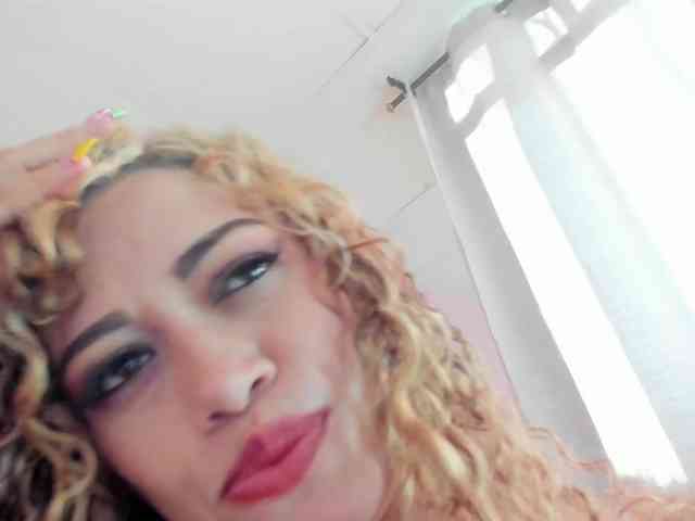 AgathaSmile webcam