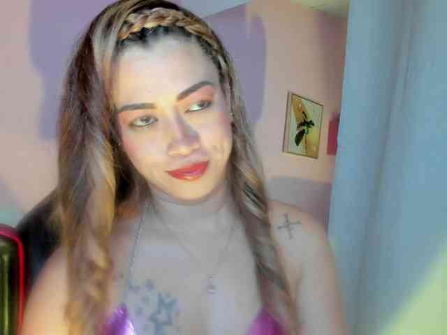 AgathaSmile webcam