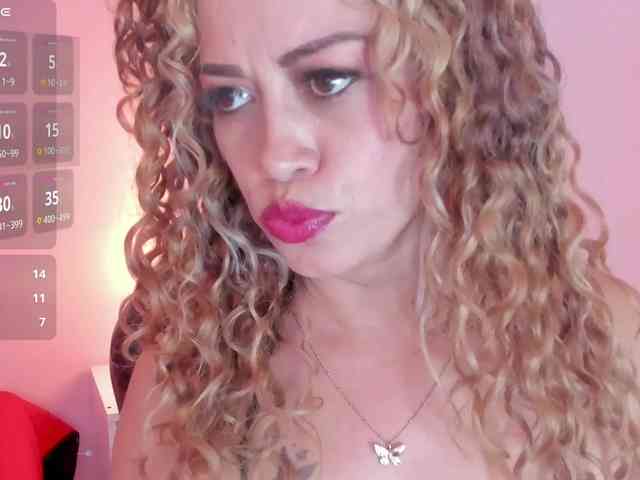 AgathaSmile webcam