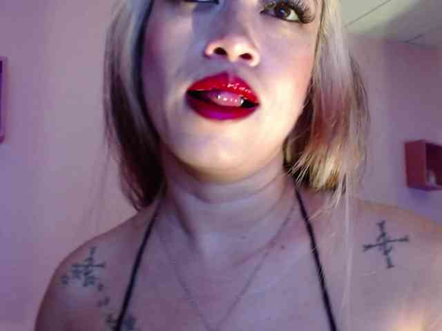 AgathaSmile webcam