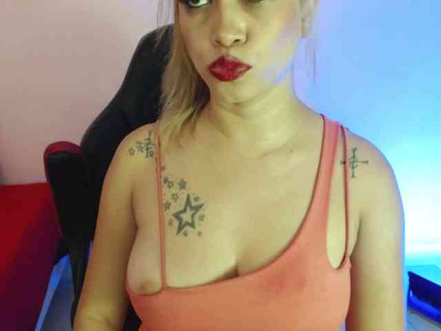 AgathaSmile webcam