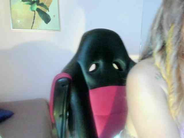 AgathaSmile webcam