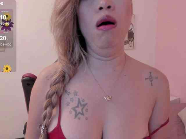 AgathaSmile webcam