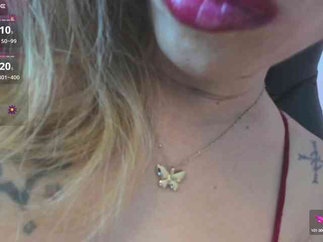 AgathaSmile webcam